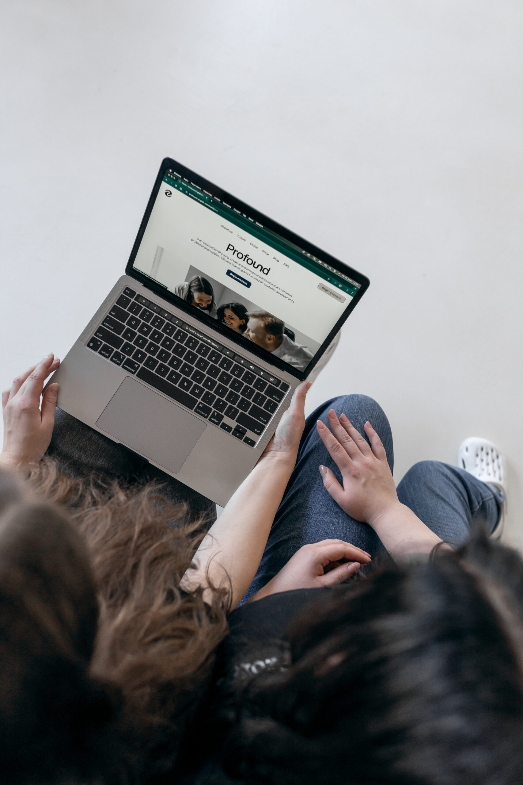Best Podcasts to Skyrocket Your English Listening Skills